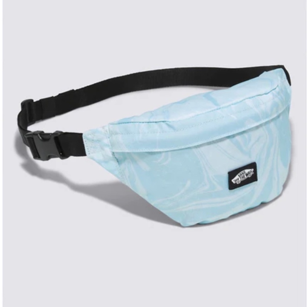 Vans Traveler Fanny Pack. NWT